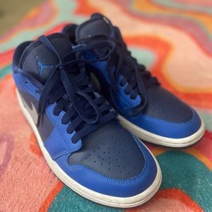 blue jordan 1s!